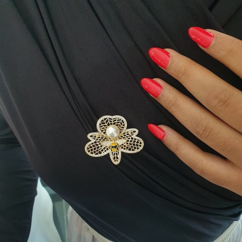 Bee Pearl Brooch