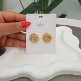 Gold Circle Lay Earring view 3