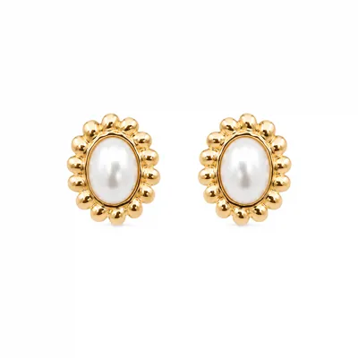 Pearl Gold Oval Stud