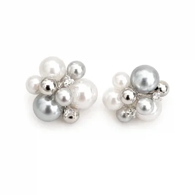 Cluster Pearl Earring