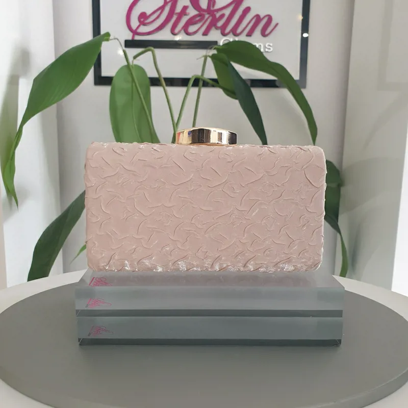 Swirly Clutch
