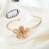 Single Flower Bracelet view 5