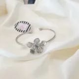 Single Flower Bracelet view 3