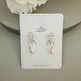 Pearl Blend Earring view 2