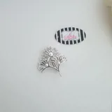 Elegant Brooch view 2