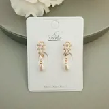 Pearl Blend Earring view 1