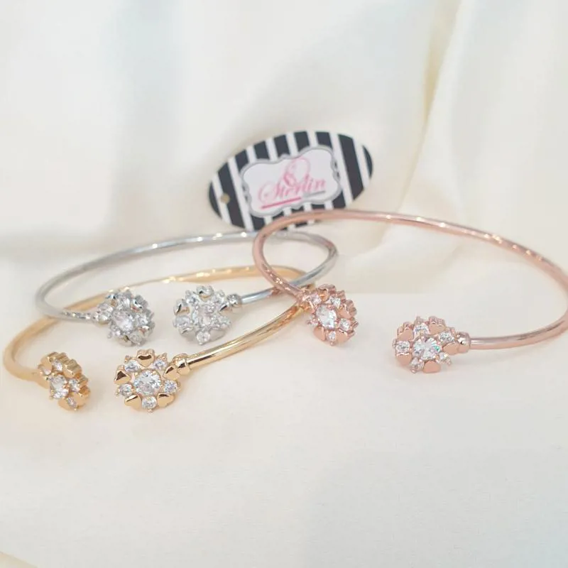 Stone Petal Bangle